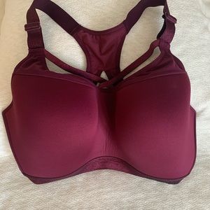 Victoria’s Secret Sports Bra 34DDD